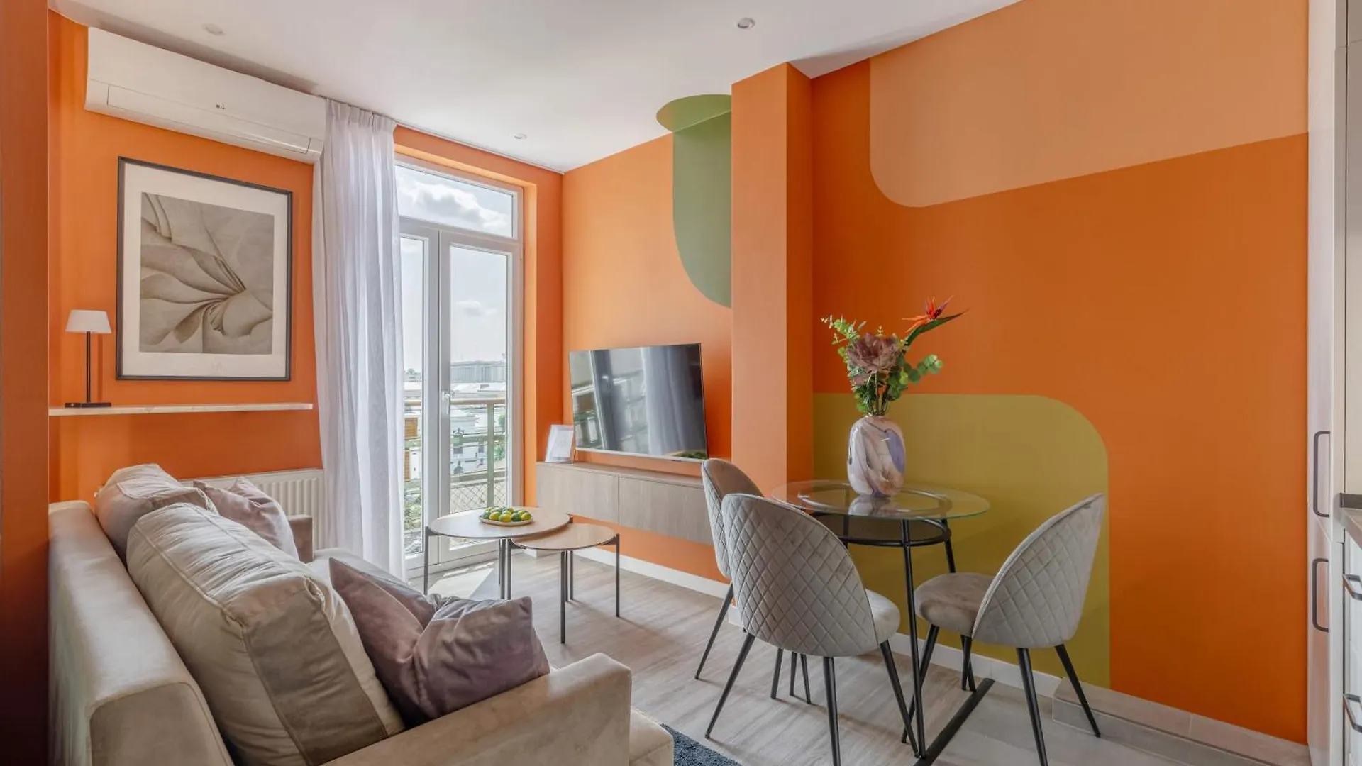 Holt - Playful & Bright 1Br Near The Faculty Of Law Appartement Boekarest